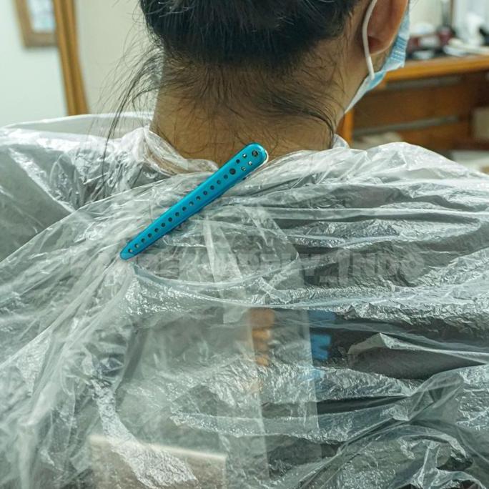 Littlehn- Cape / Kip Barber / Salon Sekali Pakai Plastik Steril Bebas Virus