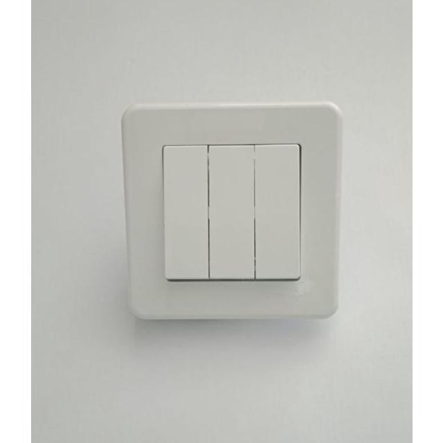 Expert- SAKLAR TRIPLE IB LEONA SCHNEIDER