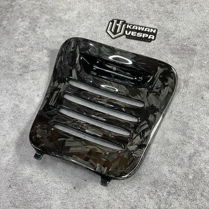 Promo Cover busi vespa s 125 LX LXV Carbon forged Diskon