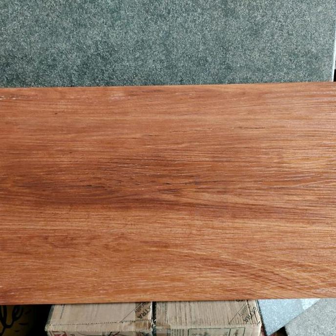 KERAMIK 30X60 MOTIF KAYU / KERAMIK VINIL KAYU