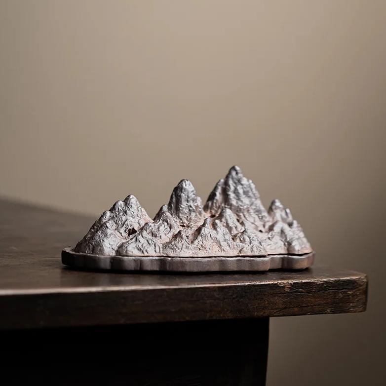 Thousand-mile Landscape Aroma Diffuser, Indoor Sandalwood and Agarwood Ceramic Incense Burner Base, 