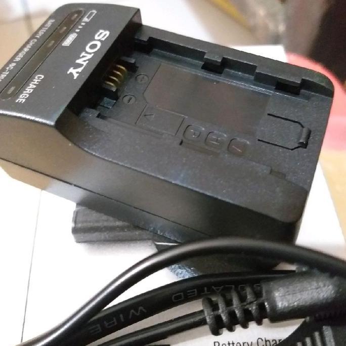 Charger Camera Sony PXW-X70
