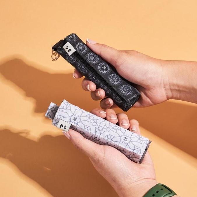 Religg- Dyah Suminar - Sajadah Genggam Traveling Muri