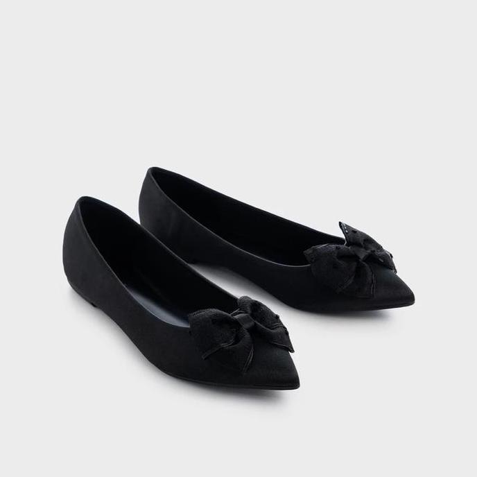 URBAN&CO Essentials Flat Shoes Wanita Sepatu Flatshoes Slip On - Haruna