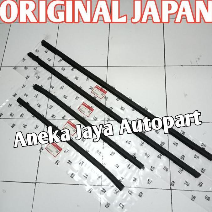 PELIPIT KARET KACA LUAR HONDA JAZZ GD3 2004-2007 ORIGINAL 1SET 4PCS ORIGINAL DAN TERPERCAYA