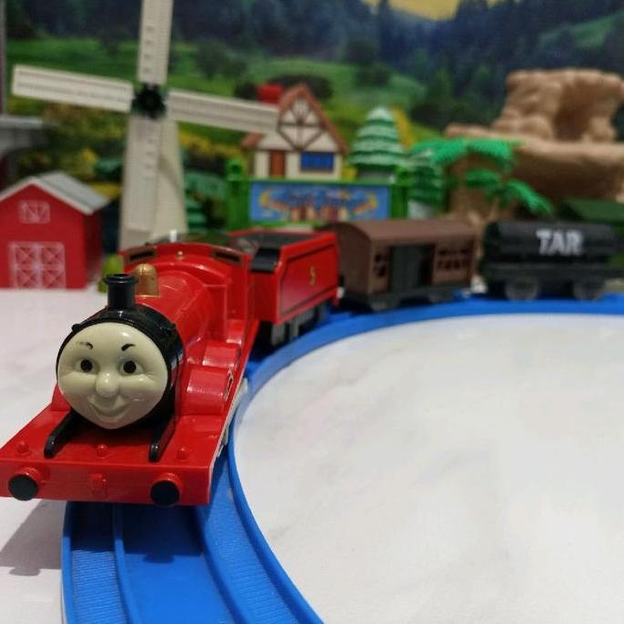 Tomy - Plarail TS-05 James Red Base (Thomas Series)
