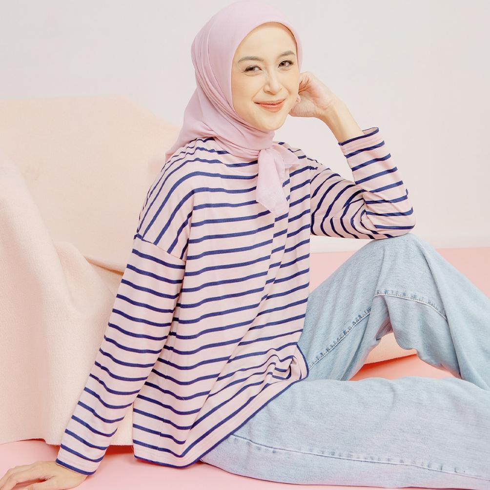 HijabChic Ulyani Stripe Tops - Atasan Muslim Stripe Lembut Best Seller Terbaru