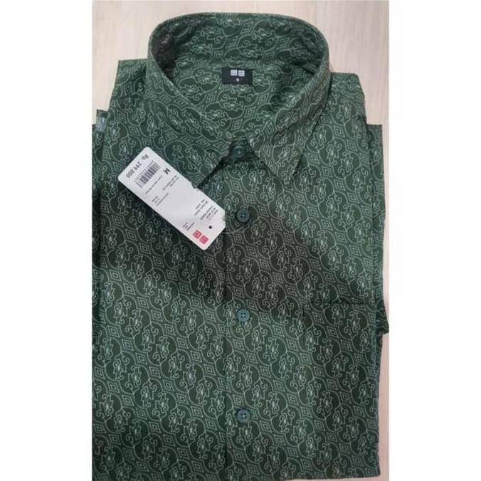 BEST SELLER BATIK MOTIF UNIQLO