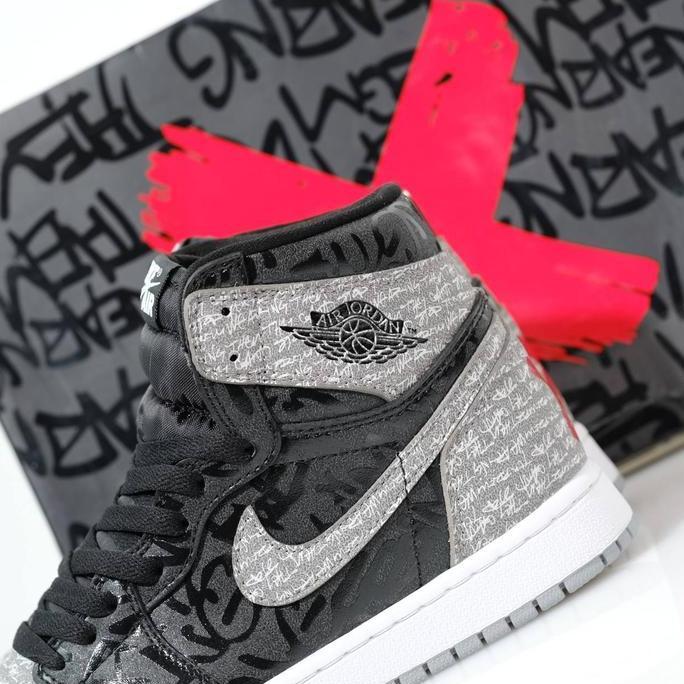 Sepatu Sneaker Air Jordan 1 Hh OG Rebellionaire