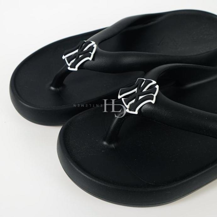 MLB NY Yankees Chunky Bouncer Flip Flop Black