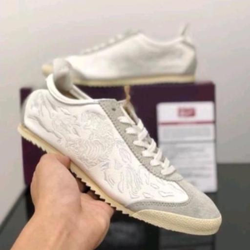 Sepatu Onitsuka Mexico 66 Isetan Shinjuku Triple White