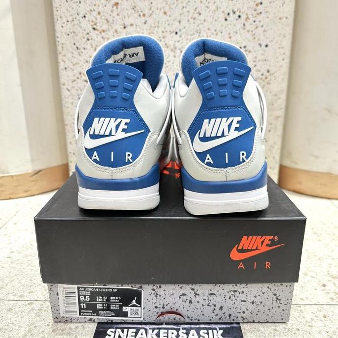 Sepatu Jordan 4 Retro Military Blue 2024