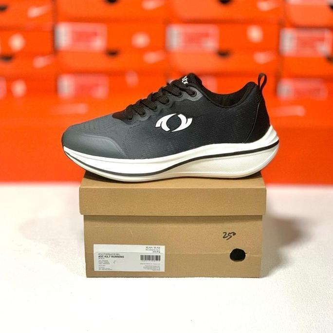 SEPATU RUNNING ASTEC KILT BLACK WHITE