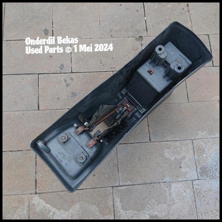 BEST DEAL CONSOLE BOX ARMREST NISSAN TERRANO KINGSROAD 2001 