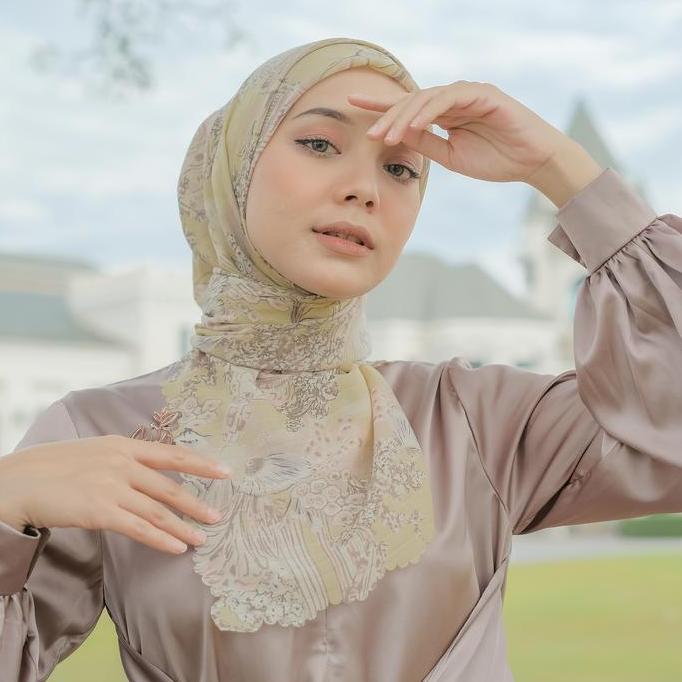 Terpopuler- Hijab Segiempat Beauty Aqso - Koyu Hijab Viney Jepang