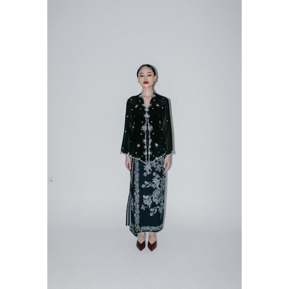 DISKON NALA EMBROIDERY KEBAYA CHIFON BUNGA-BUNGA L-XL