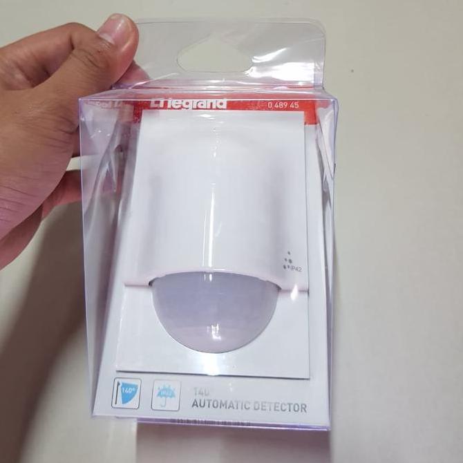 NEW Lampu Sensor Gerak Legrand Wall Motion Sensor Indoor 048945