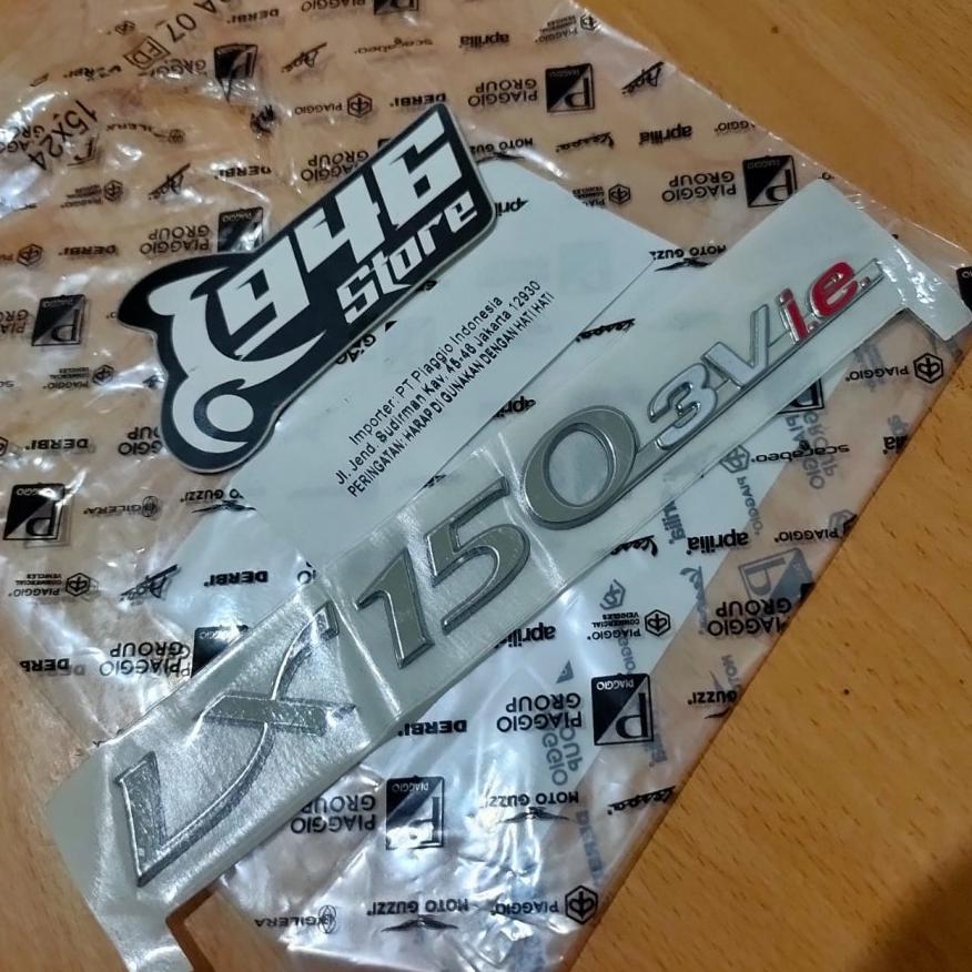 Sticker Emblem Vespa LX 150 3V Bodi Samping Original