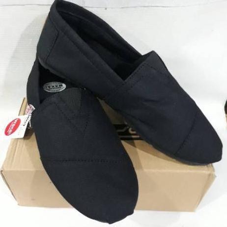 ORIGINAL Sepatu Slip On Pria Wakai Hitam/Kanvas Marun Original