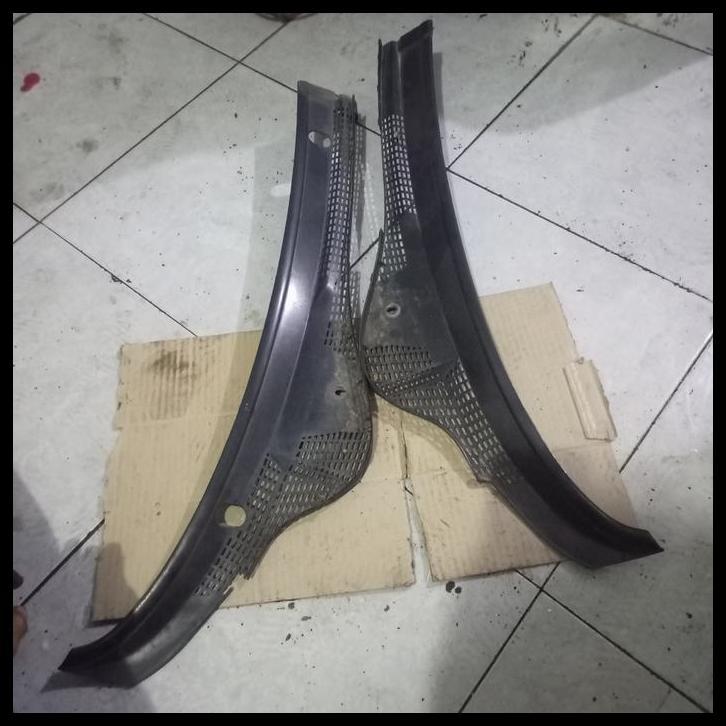 DISKON COVER TUTUP WIPER KISI-KISI BAWAH KACA DEPAN PEUGEOT 306 1.8