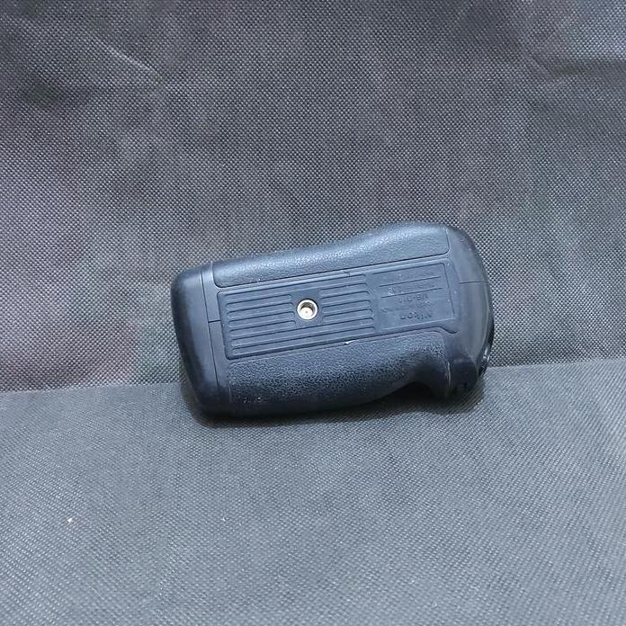 Battery Vertial Grip Nikon Mb-D14 Untuk Camera Nikon D600 D610 Second