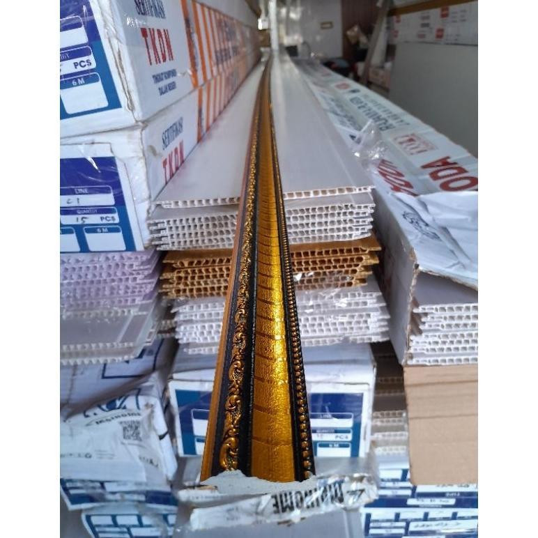 Plafon PVC  List  Pigura Dinding Gold