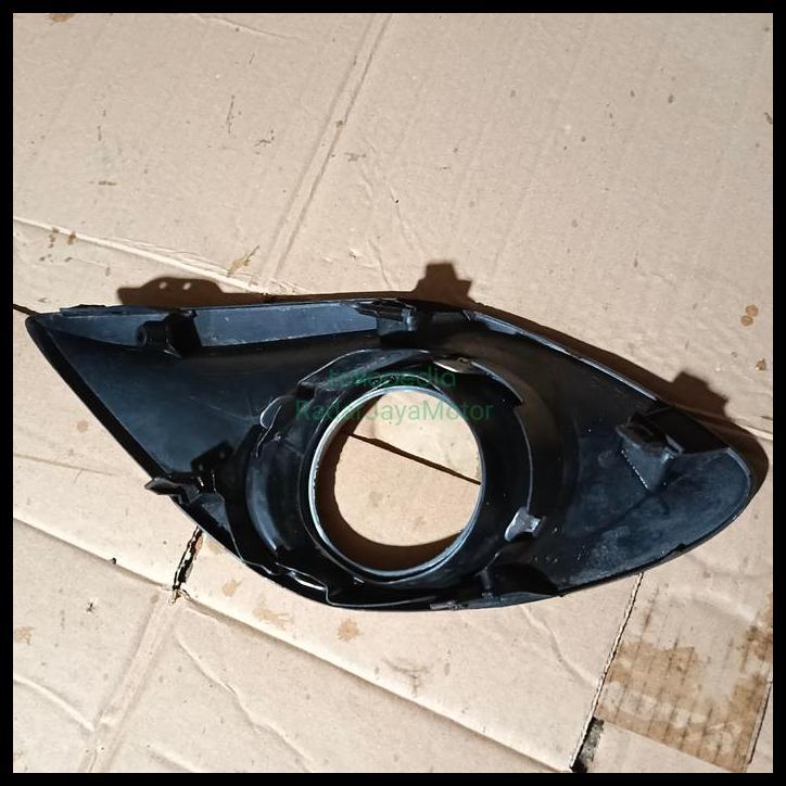 DISKON COVER FOGLAMP LH/KIRI MAZDA 2 TAHUN 2011-2015 ORIGINAL PART DI RJM 