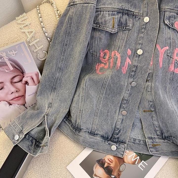 100% AMAN 25OCLOCK - LETTERING PRINT GRAFFITI DENIM JACKET