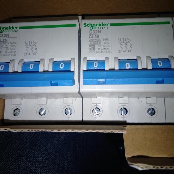 Mcb Pln 35A 3Phase Schneider