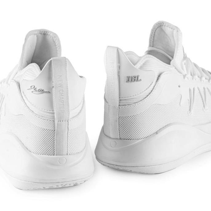 Sepatu Basket AZA 7 New Chapter Edition - White (DBL Basketball Shoes)