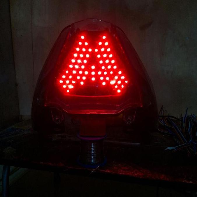 Iwanbandas - Stoplamp Running Beat Baru Deluxe/Street 2020-2024 10Mode Lampu Rem Kendaraan Motor