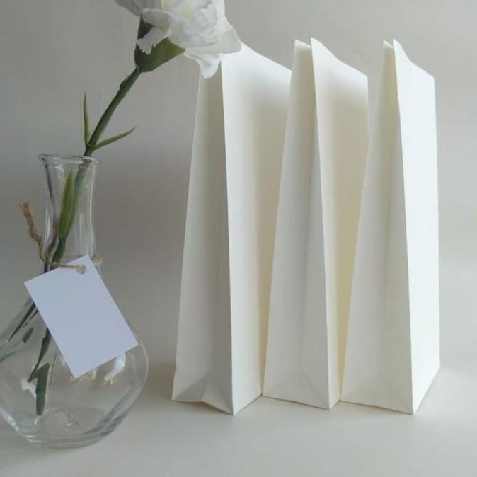 BASIC PAPERBAG PREMIUM WHITE: MEDIUM (M) WHITE SAMSON 140gr