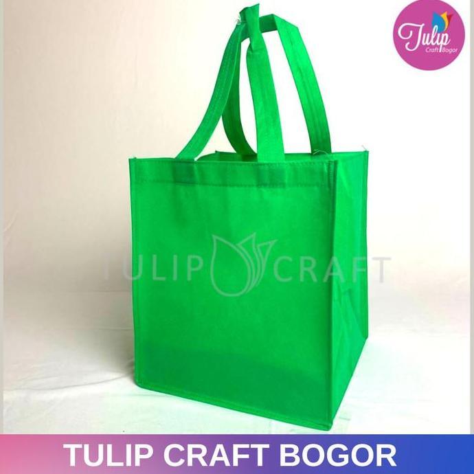Tas Spunbond 26x26x28cm Kotak Nasi box Biru Navy Goodiebag