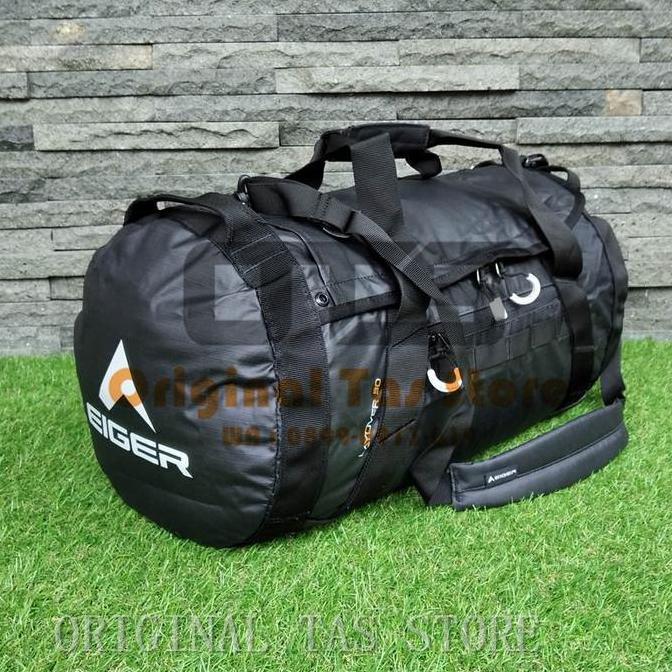 Packable Duffle Bag Eiger Layover 30 Black 910005602 Folded Duffle 30L Traveling