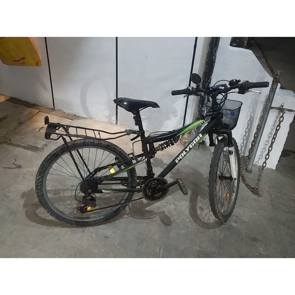 seken sepeda mtb ukuran 24  Polygon laik pakai.ukuran sedang buat dewasa ya .sesuai poto aja ya .sia