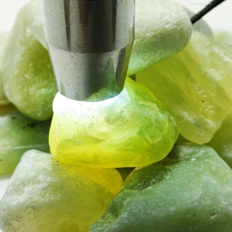 Best Sale Bahan Batu Akik Batu Kesehatan Batu Energi Giok Aceh Sungai Dareh Rough.03