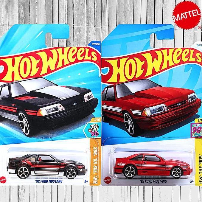 Hot Wheels 92 Ford Mustang Merah Ban Mobil Plastik