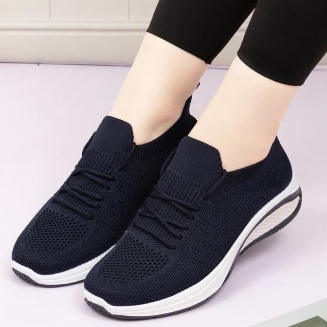 DI9 - Sepatu Slip on Wanita Kanvas Variasi Tali