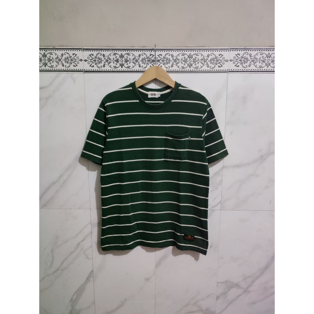 Kaos Pocket Salur QT8 Hijau Botol