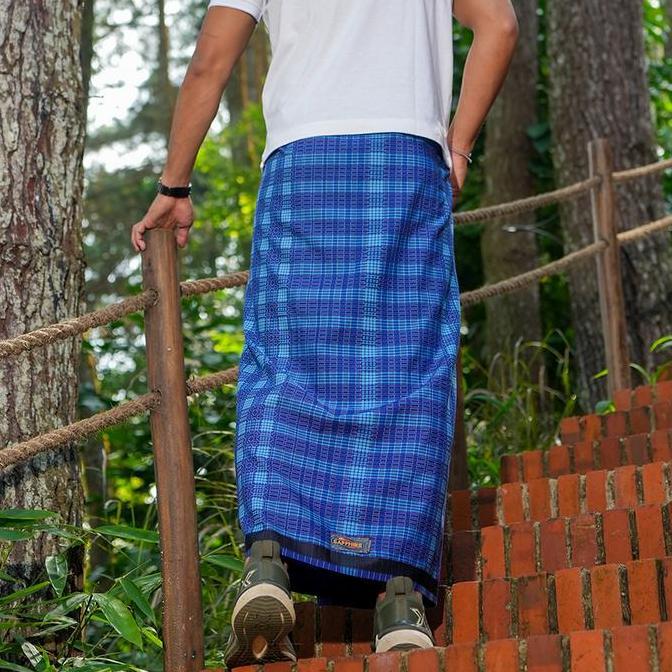 Disiniaja- Sarung Sapphire Exclusive Granada
