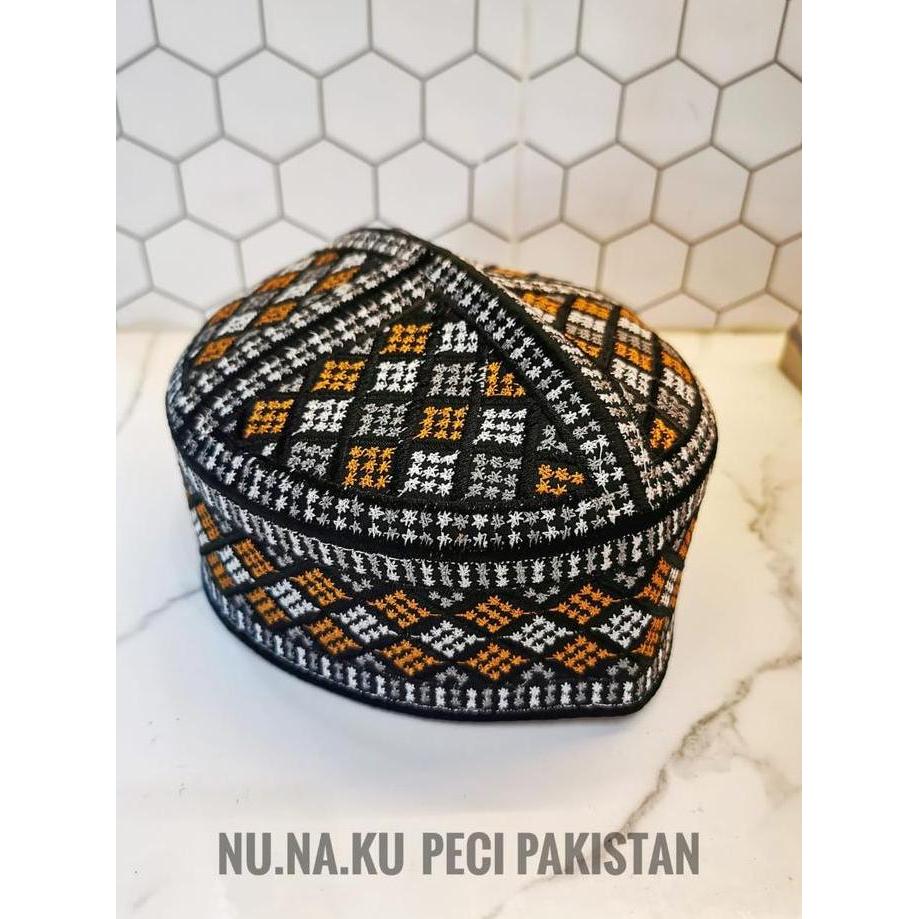 Termurah / Hot Sale Peci Bordir Pakistan Motif Hitam Emas Anak Dewasa