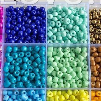 Mainan Anak Anak Diy Manik Manik 1 Set Kotak Lengkap + Senar Elastis + Tali Gantungan Hp | Set Manik