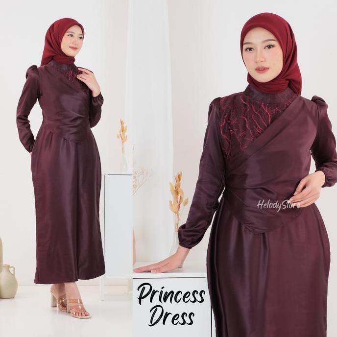 Princess Dress Maxi Satin Silk Kombinasi Brokat tile Simple Modern Lengan Puff Slimfit Gaun Pesta Wi