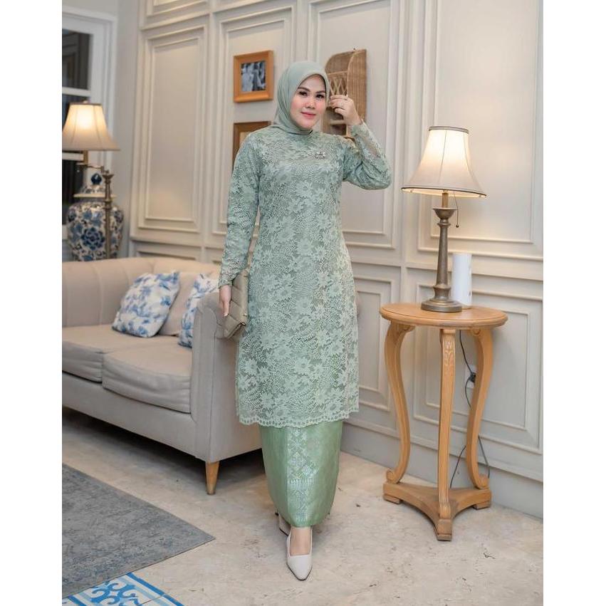 Kebaya Kutu Baru / Kebaya Tunik / Tunik Brokat / Kebaya Modern / Kebaya tile / Kebaya Favorite / Bat