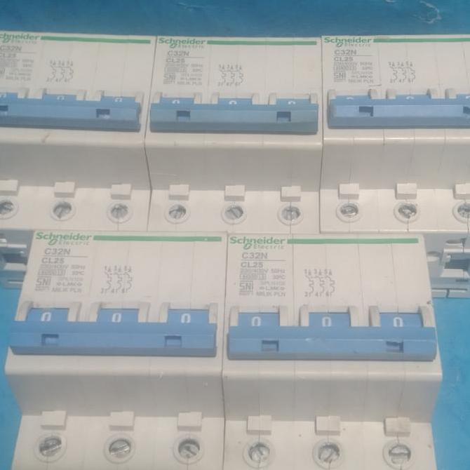 Promo Mcb Schneider 25A 3P 3Phase Milik Pln Original