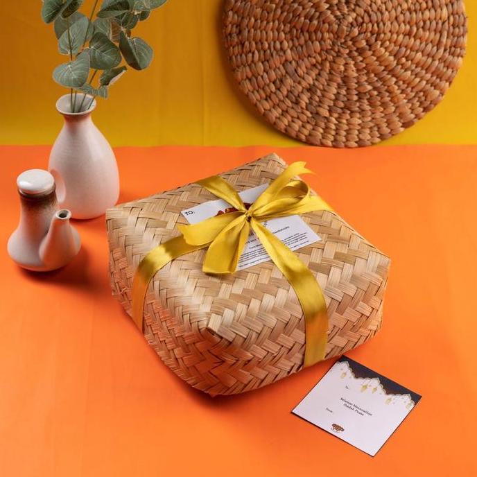 Ayam Panggang hampers besek bambu keranjang