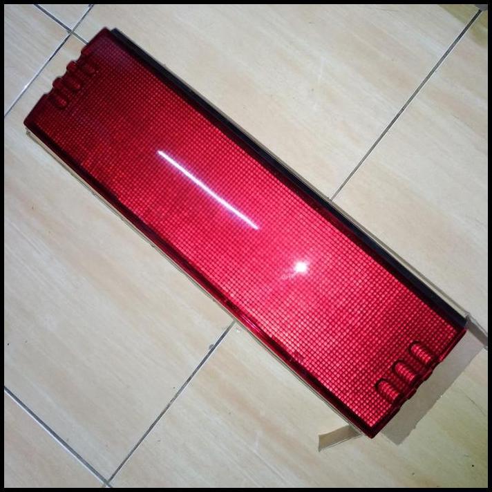 BEST DEAL PARTS IMITASI REFLEKTOR BELAKANG FORD LASER / 323 TRENDY 