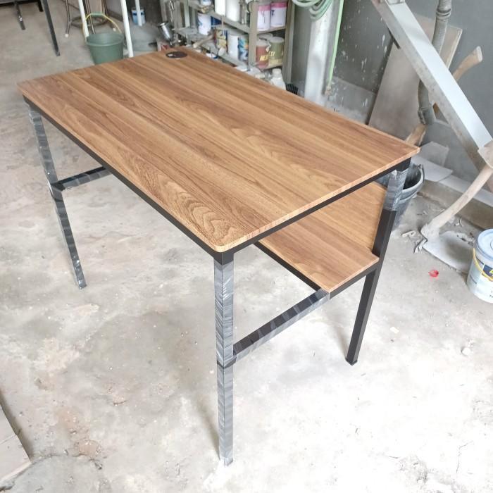 Meja Belajar + Rak bawah 120 cm