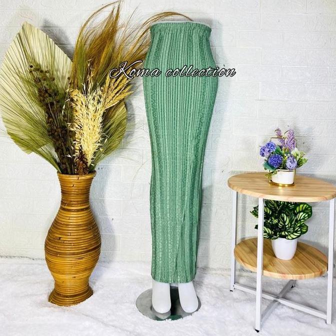 OOTD Rok plisket polos doby /rok plisket polos bawahan kebaya modern OOTD