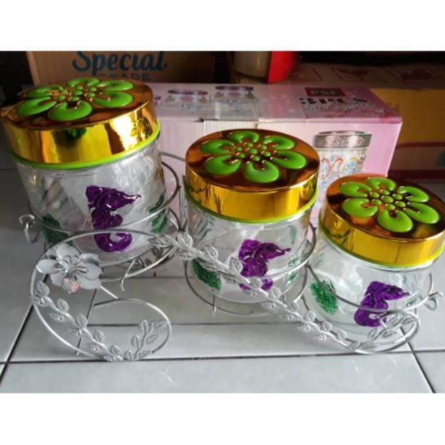 Set Toples Kaca Lebaran Isi 3 Dengan Keranjang